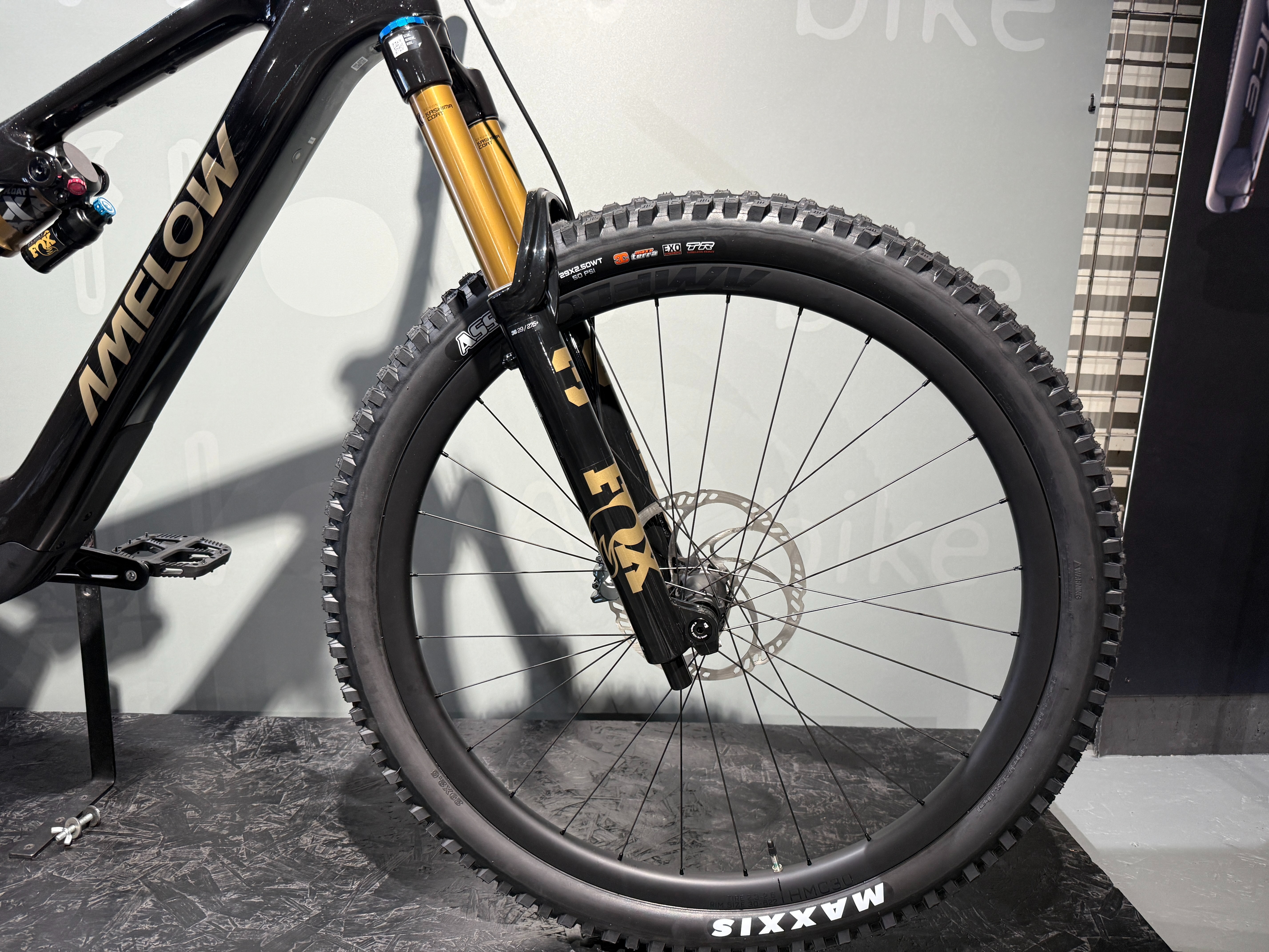 AMFLOW PL CARBON PRO 2025