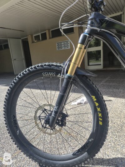 YT Industries capra cf pro race 2016