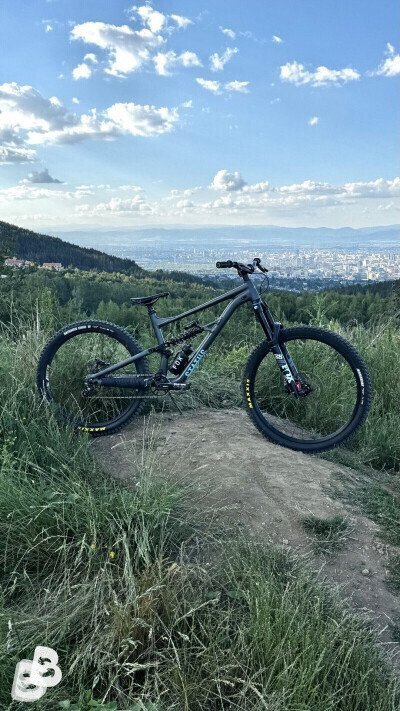 Specialized Status 160 2023