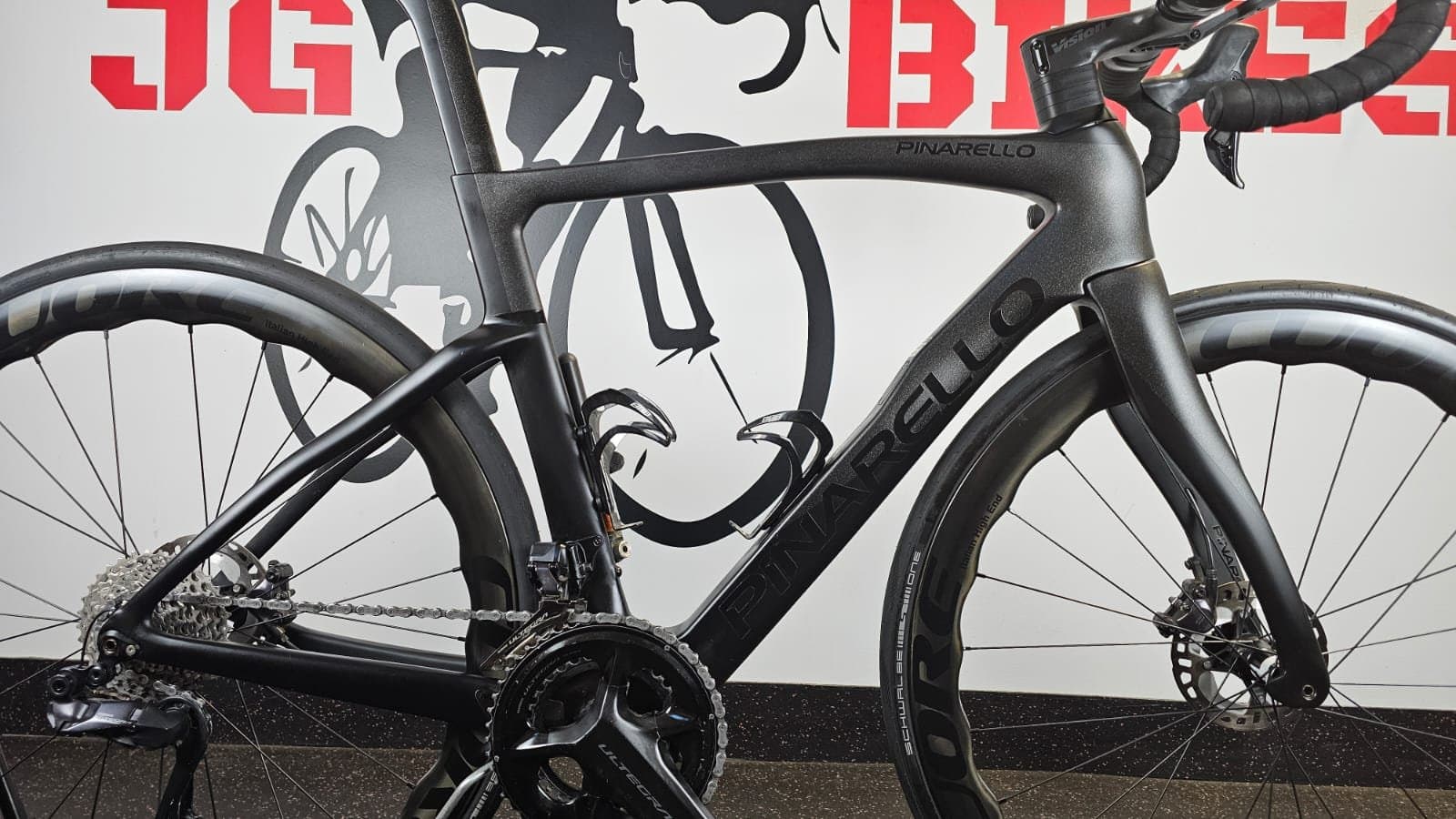 Pinarello F9 Razor Black disc ultegra di2 2x12 2024