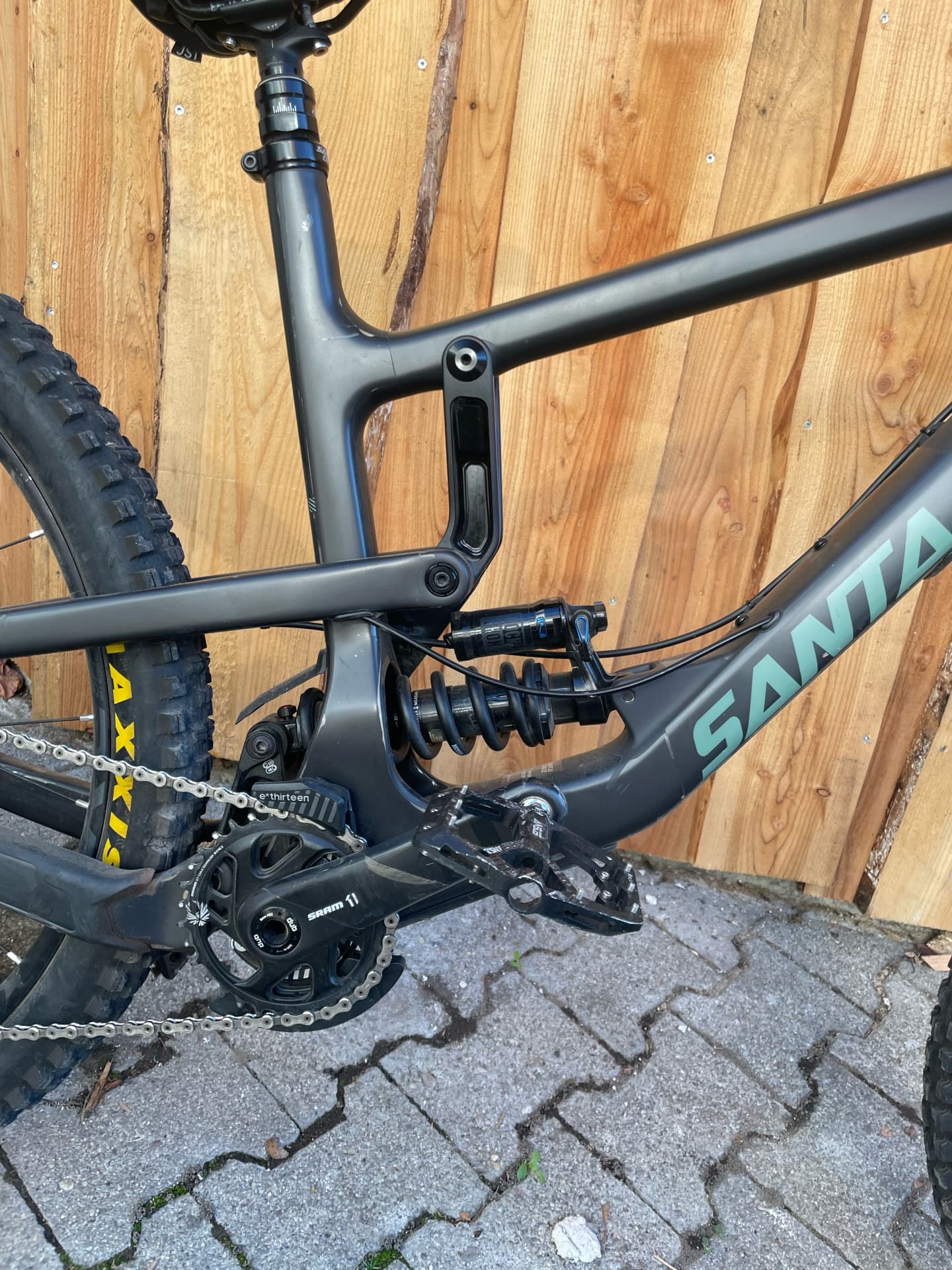 Santa Cruz V4 Nomad 2019
