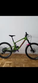 Santa Cruz Nomad v5 2023