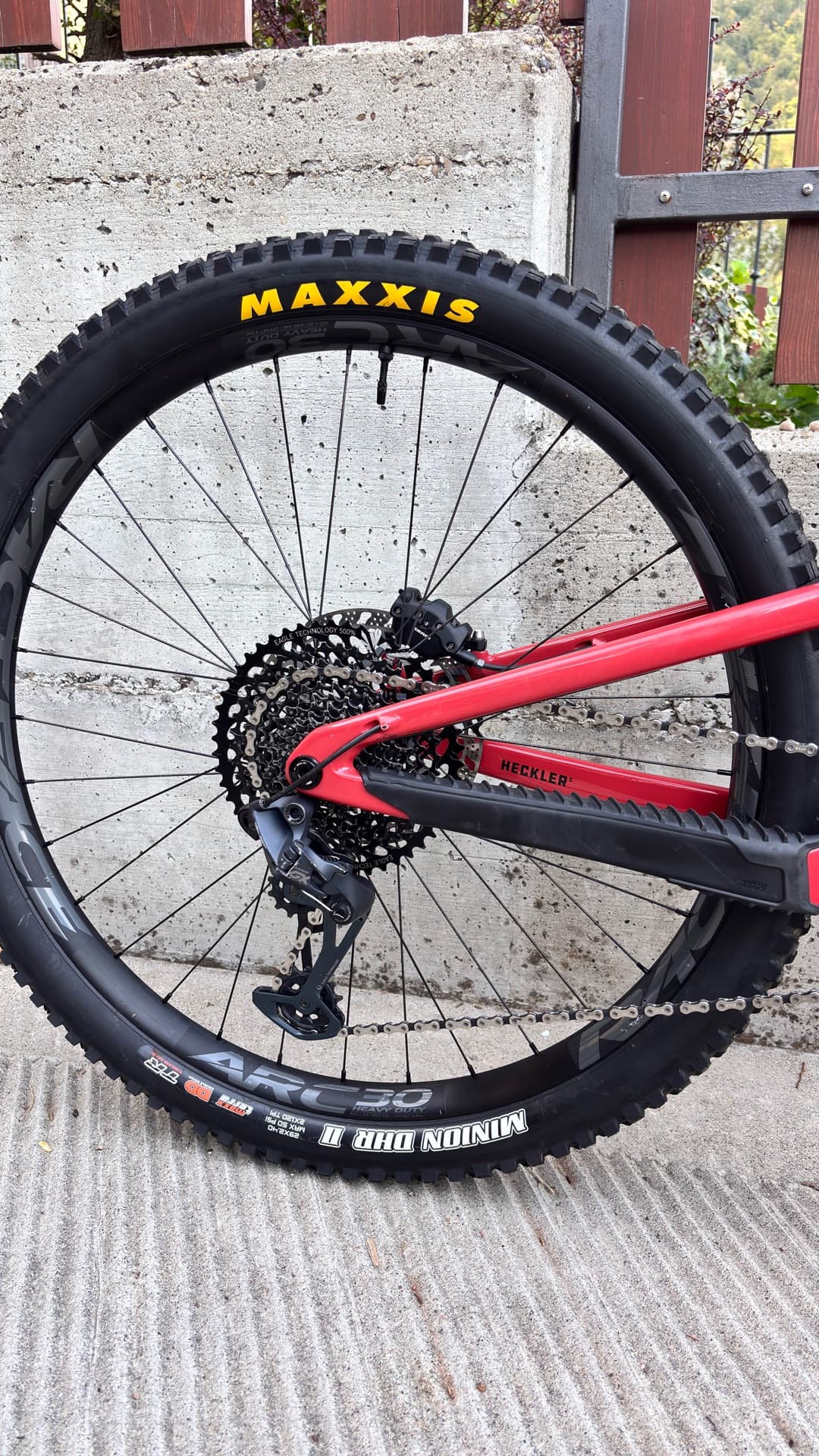 Santa Cruz HECKLER R 29 / Carbon C 2024