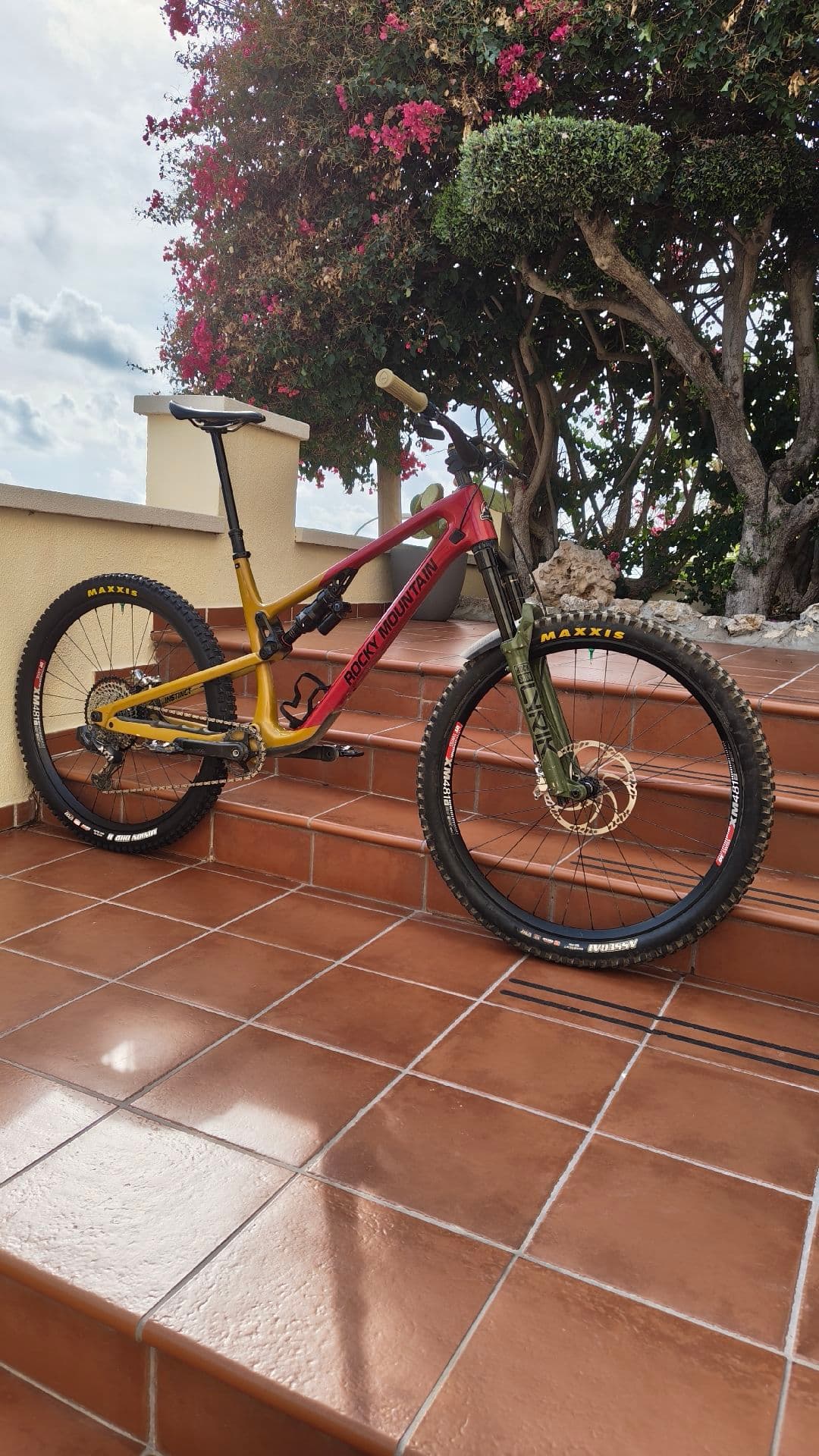 Rocky Mountain Instinct Carbon 50 2022