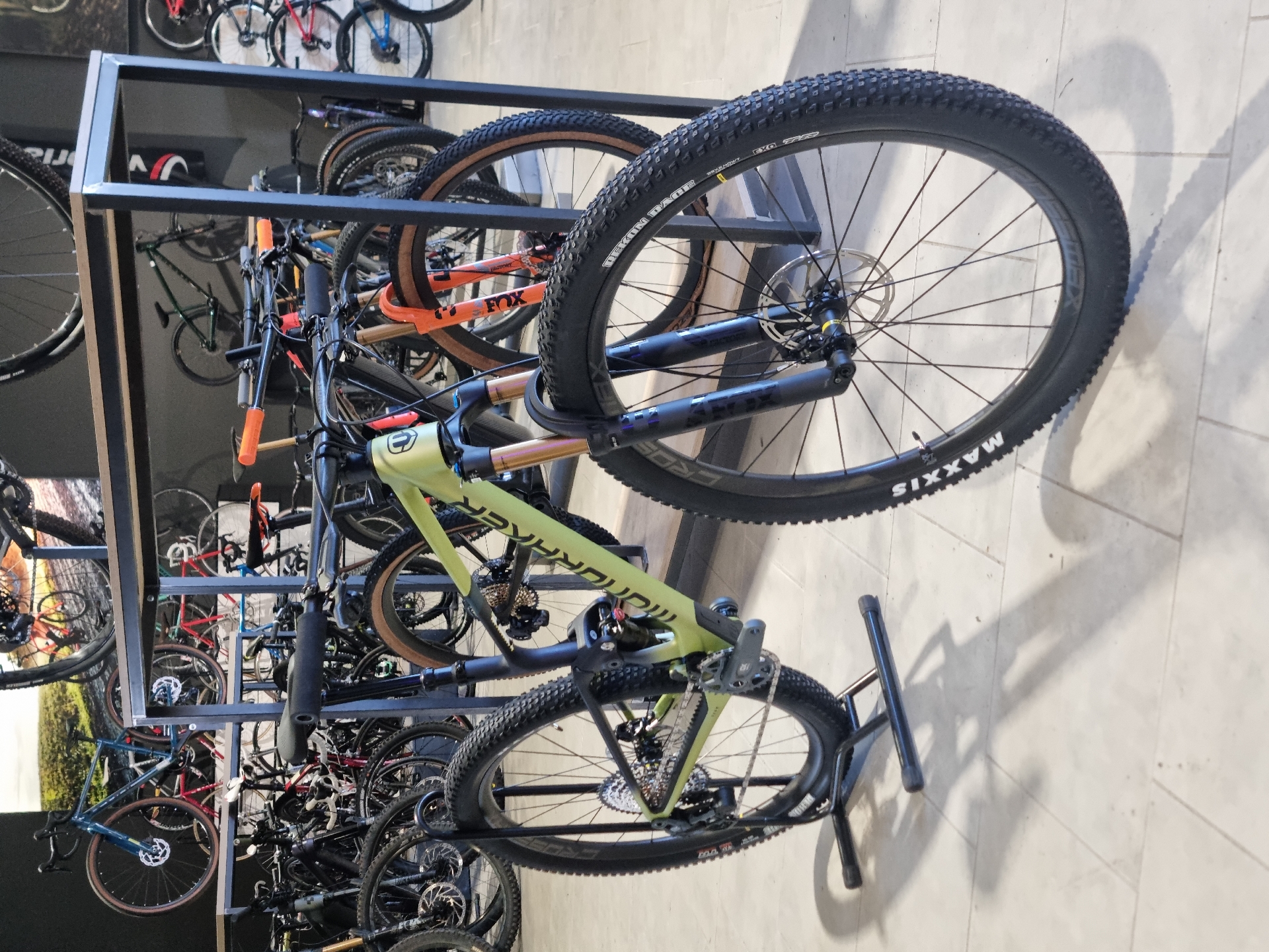 Mondraker F-Podium Carbon RR 2025