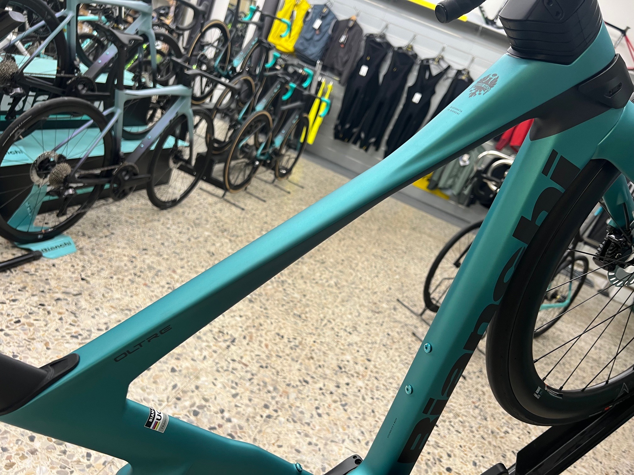 Bianchi OLTRE PRO ULTEGRA Di2 12V 2025