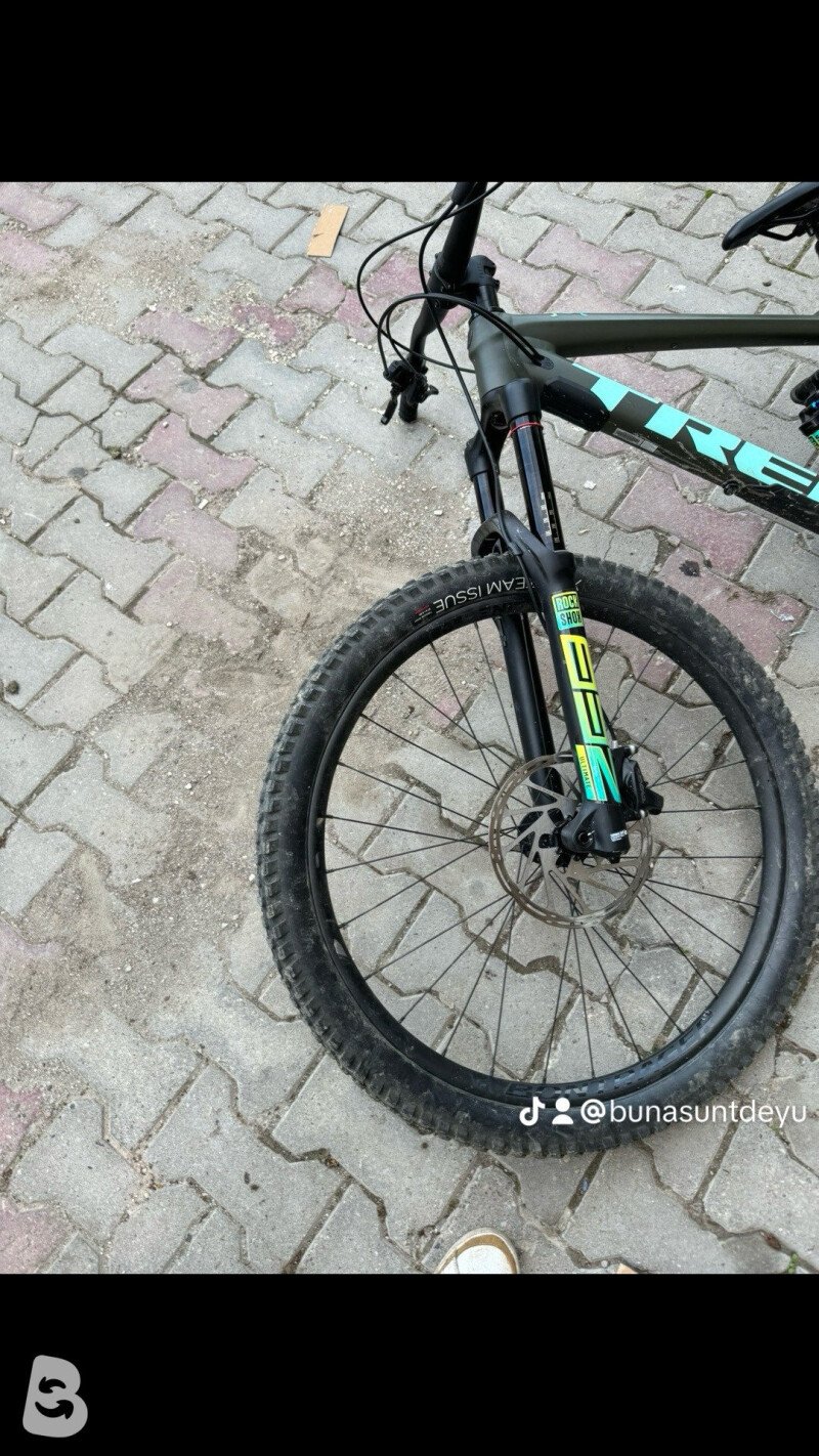 Trek Remedy 8 2022