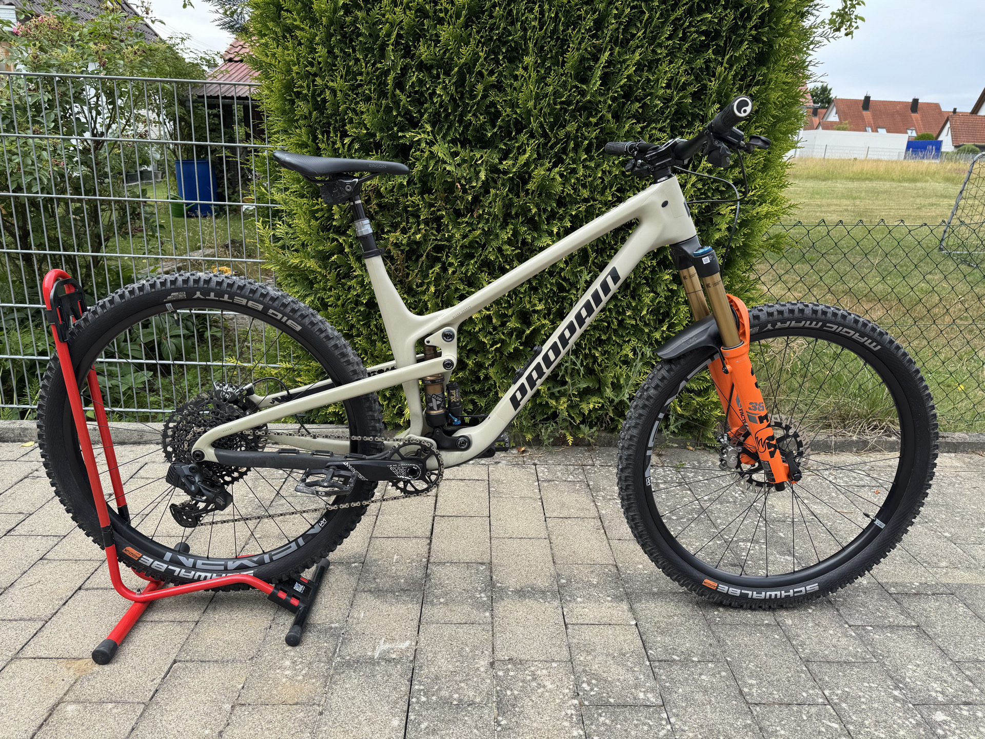 Propain Hugene CF Performance 2022