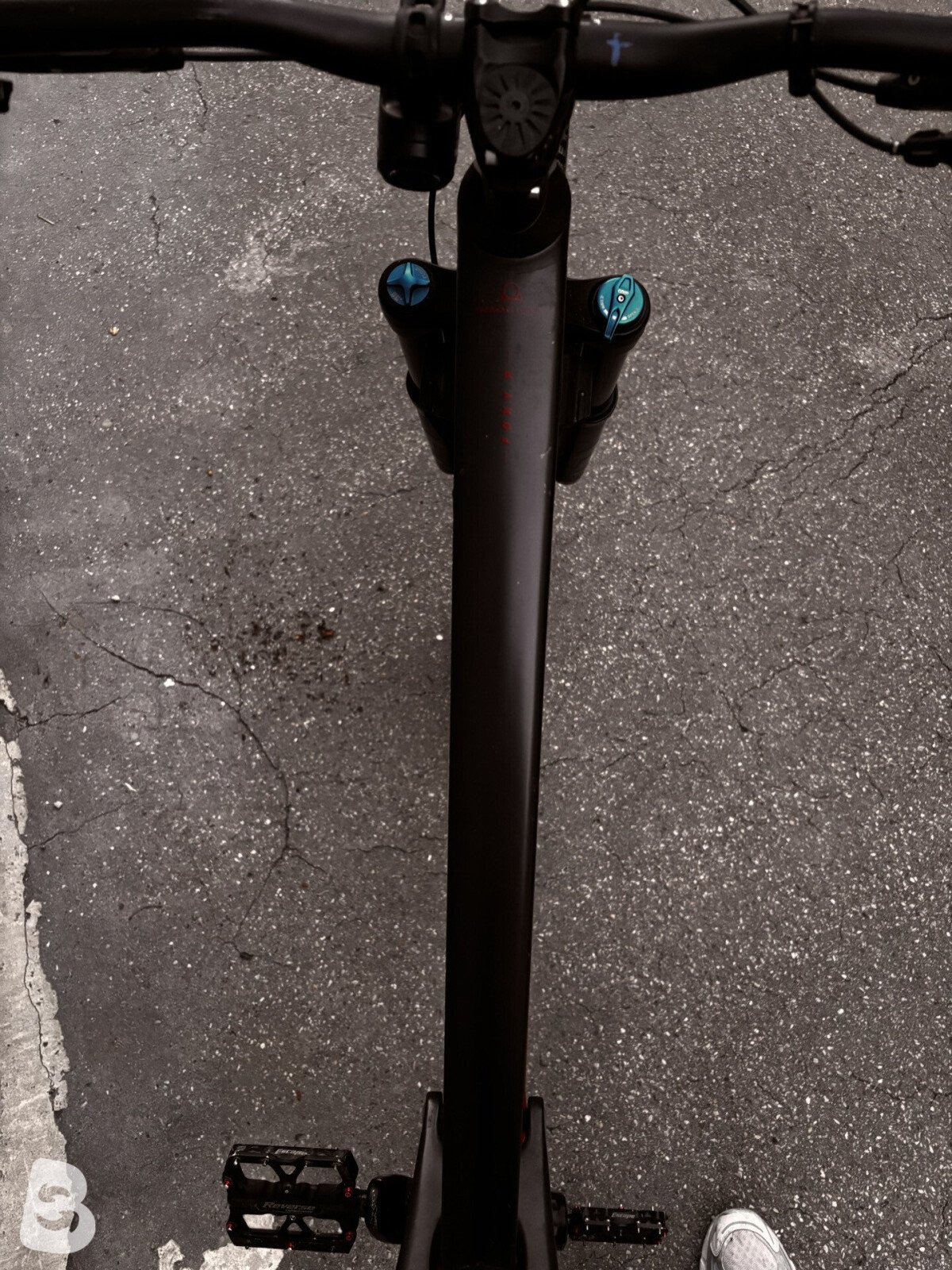 Mondraker Foxy Carbon R 2022