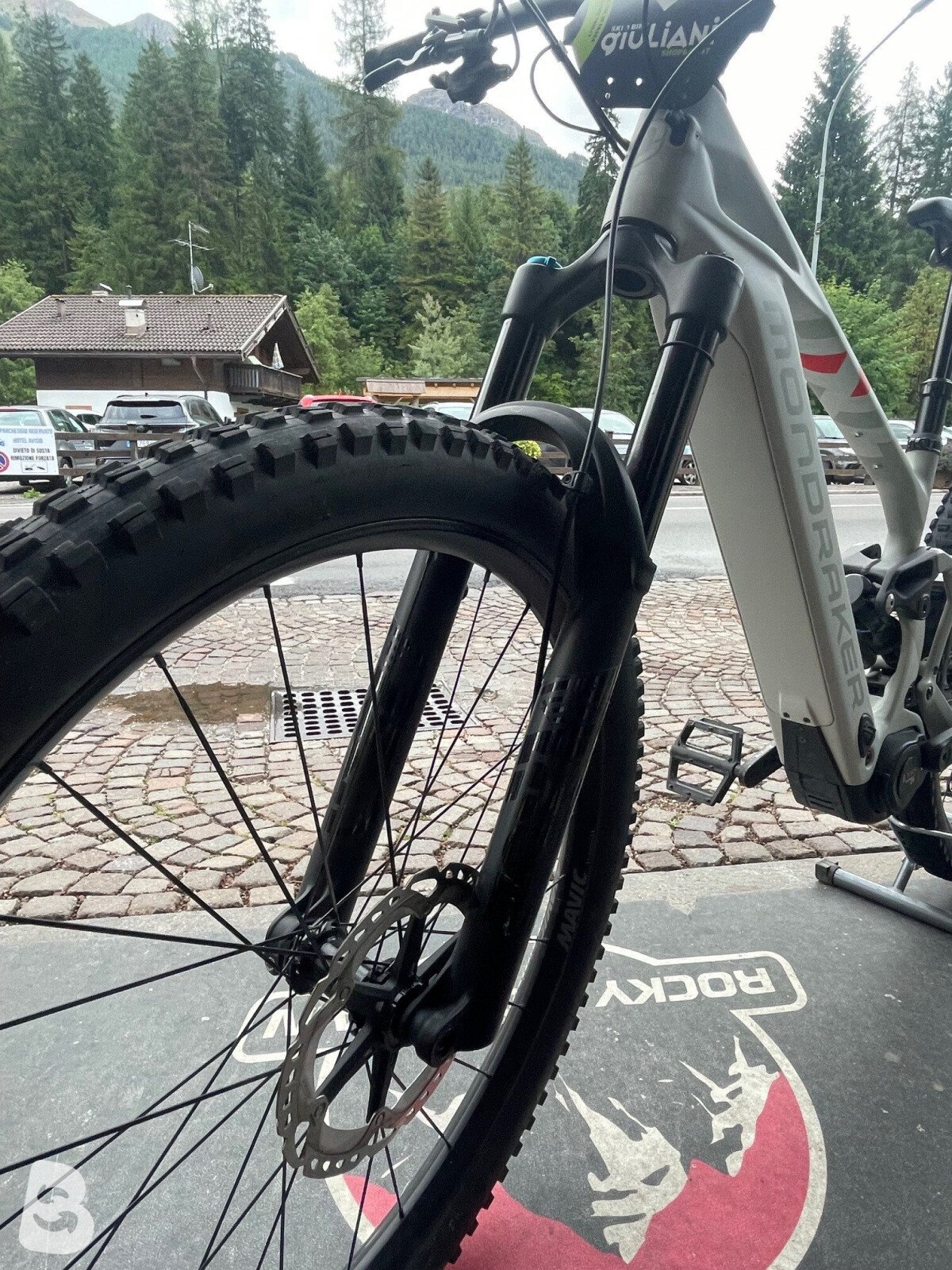 Mondraker Crafty Carbon R 2025