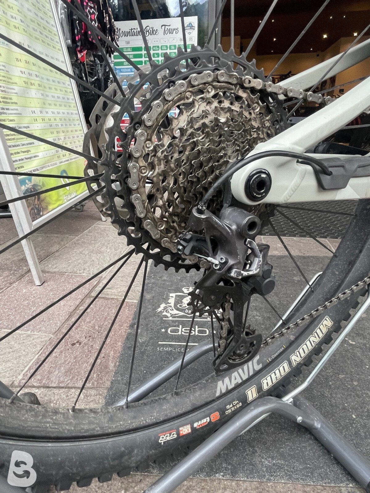 Mondraker Crafty Carbon R 2025