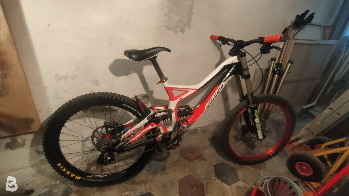 Specialized Demo 8