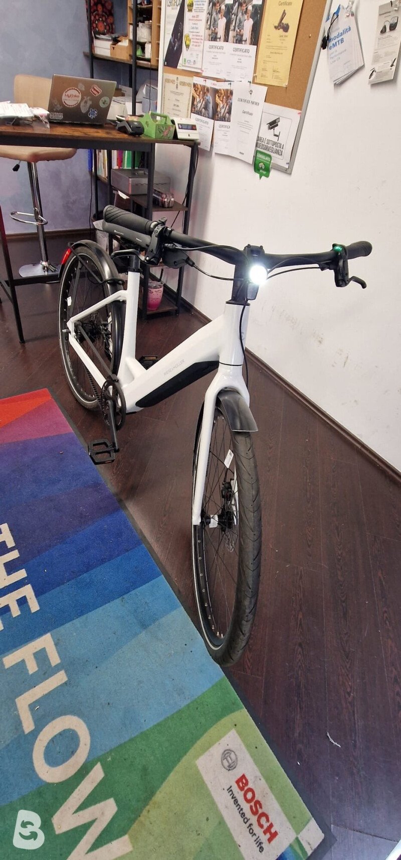 Riese & Müller UBN SIX 2025