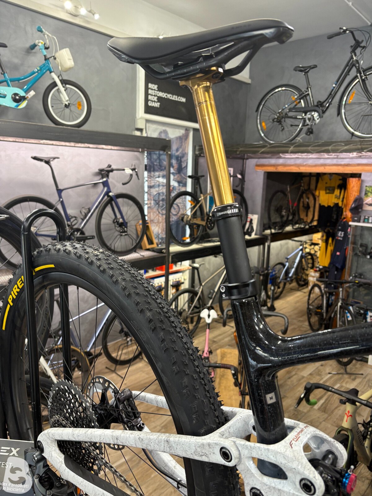 Giant ANTHEM ADV.PRO 2025 TG.M "NUOVA" 2025