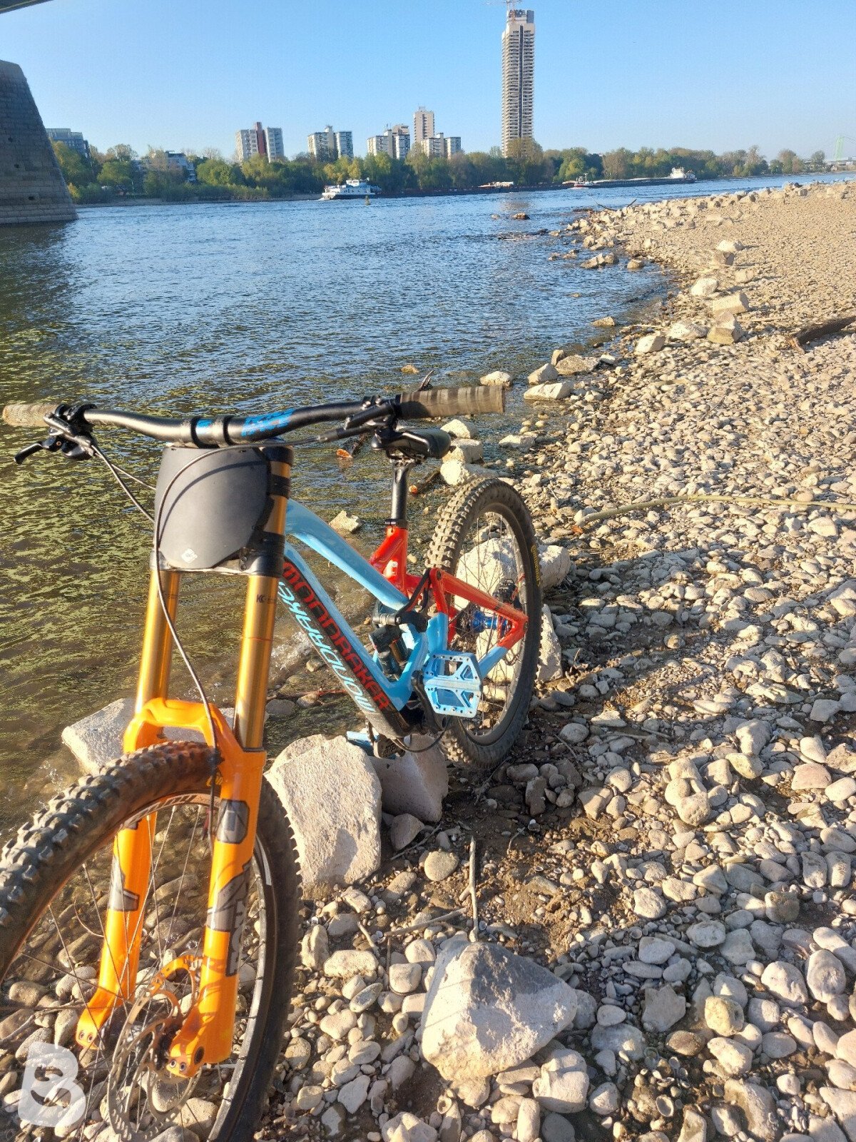 Mondraker Summum Pro Team 2019
