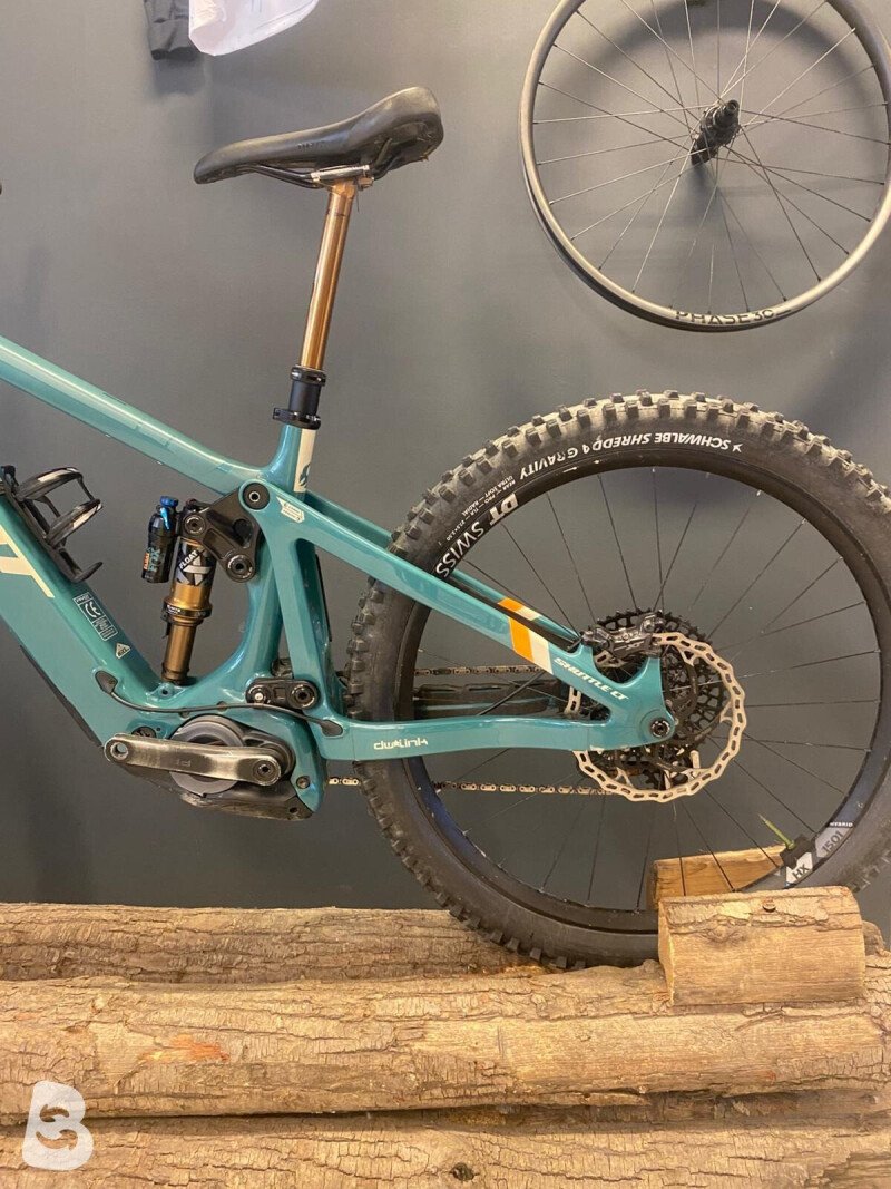Pivot Shuttle LT 2025