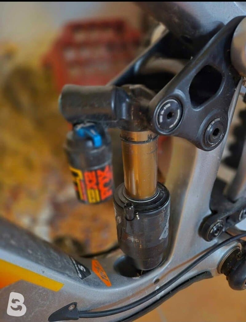 Pivot Firebird Pro X01 2023