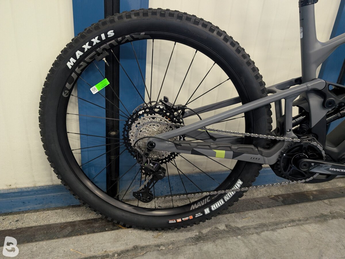 Mondraker Crafty Carbon R 2025