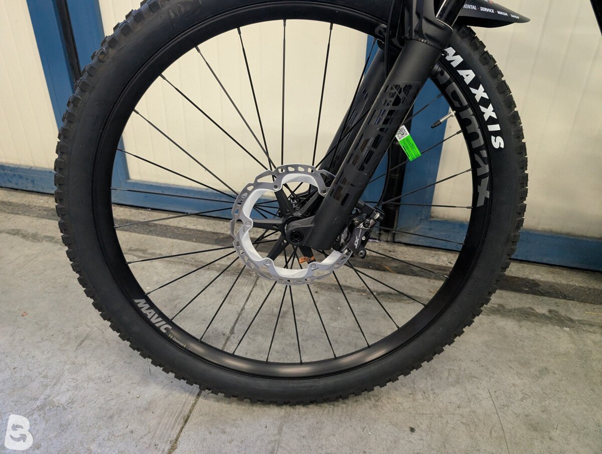 Mondraker Crafty Carbon R 2025