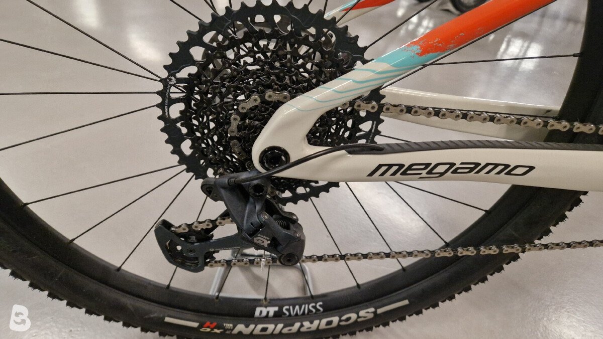 Megamo Track R120 Elite 05 Team 2023