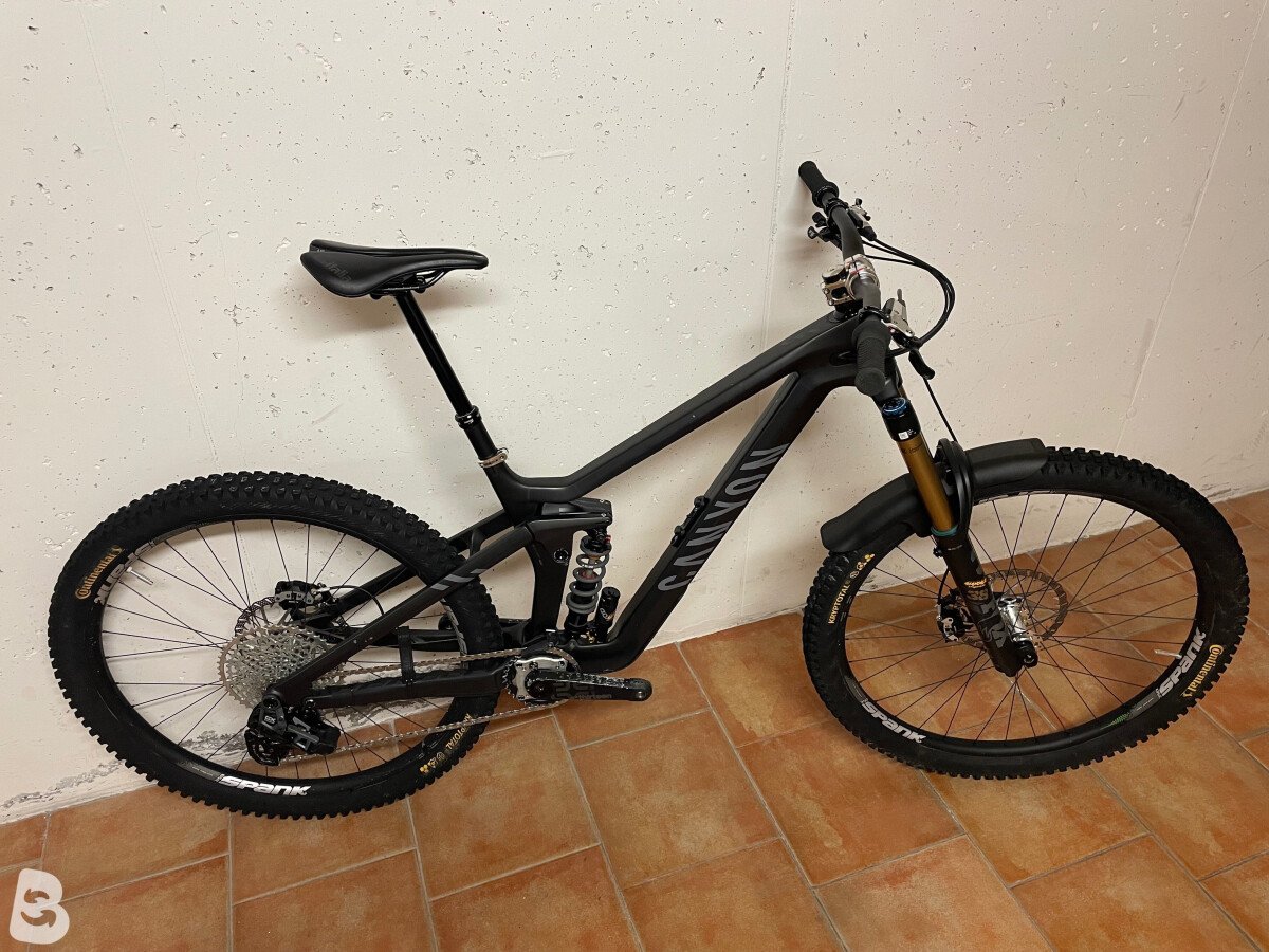 Canyon Strive CFR 2023