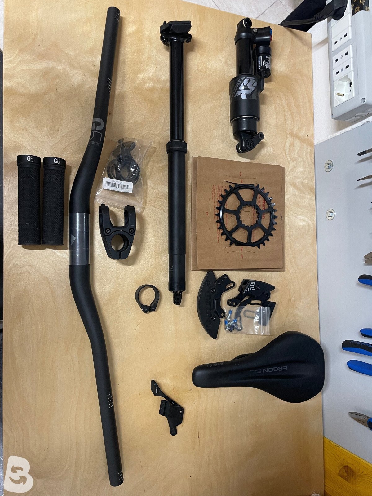 Canyon Strive CFR 2023