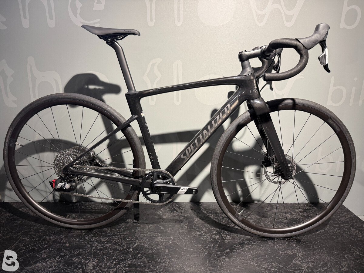 Specialized Roubaix SL8 Sport APEX 2025