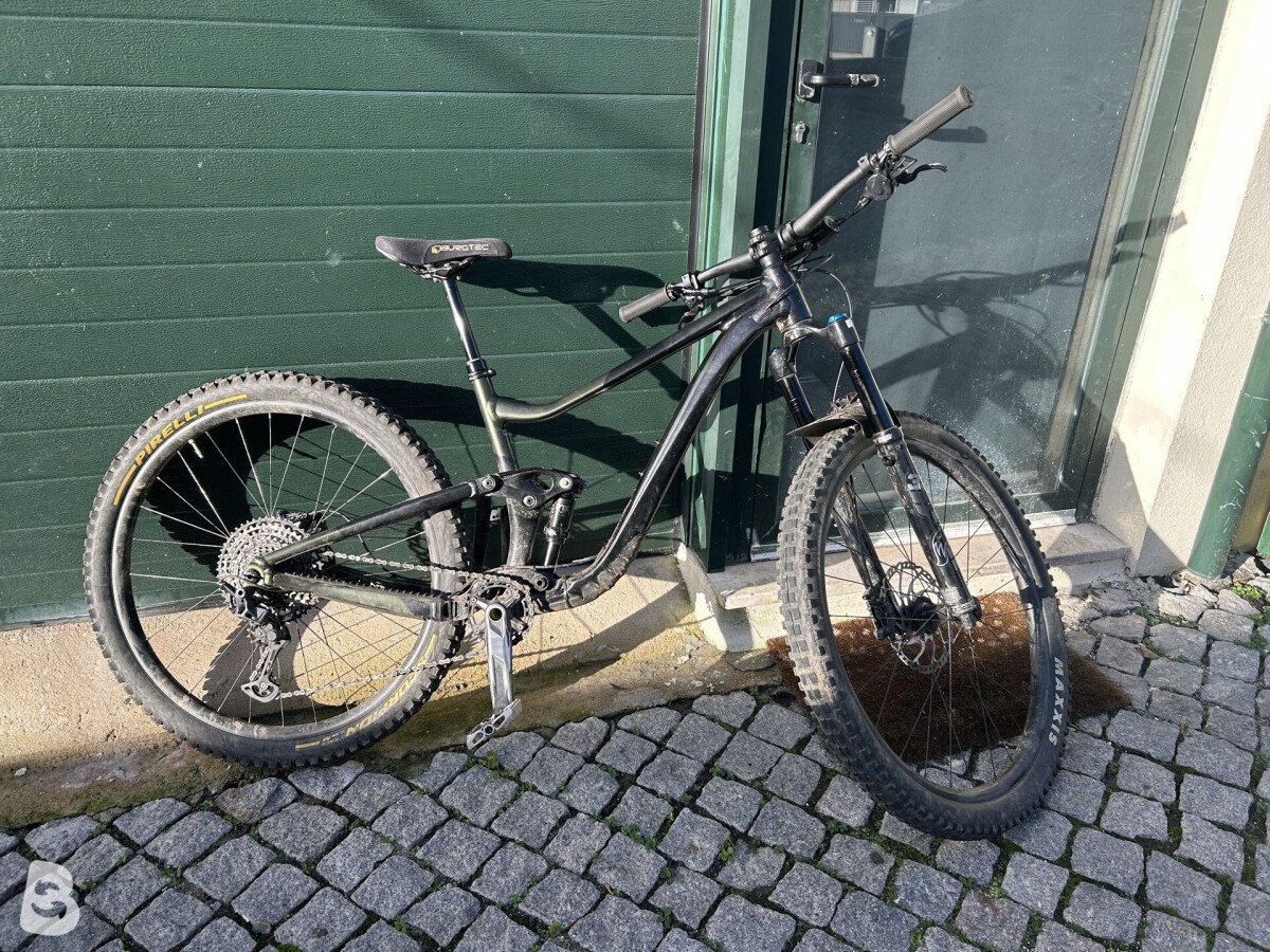 Giant Trance 1 2022