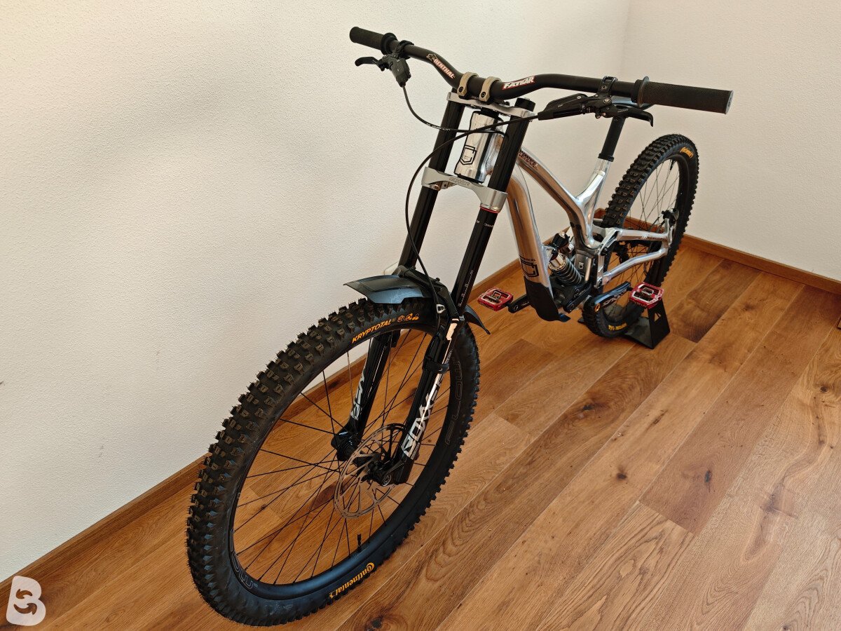 Commencal Commencal DH V4 2022