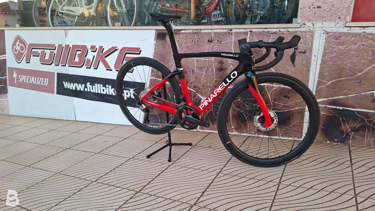 Pinarello F7 2025
