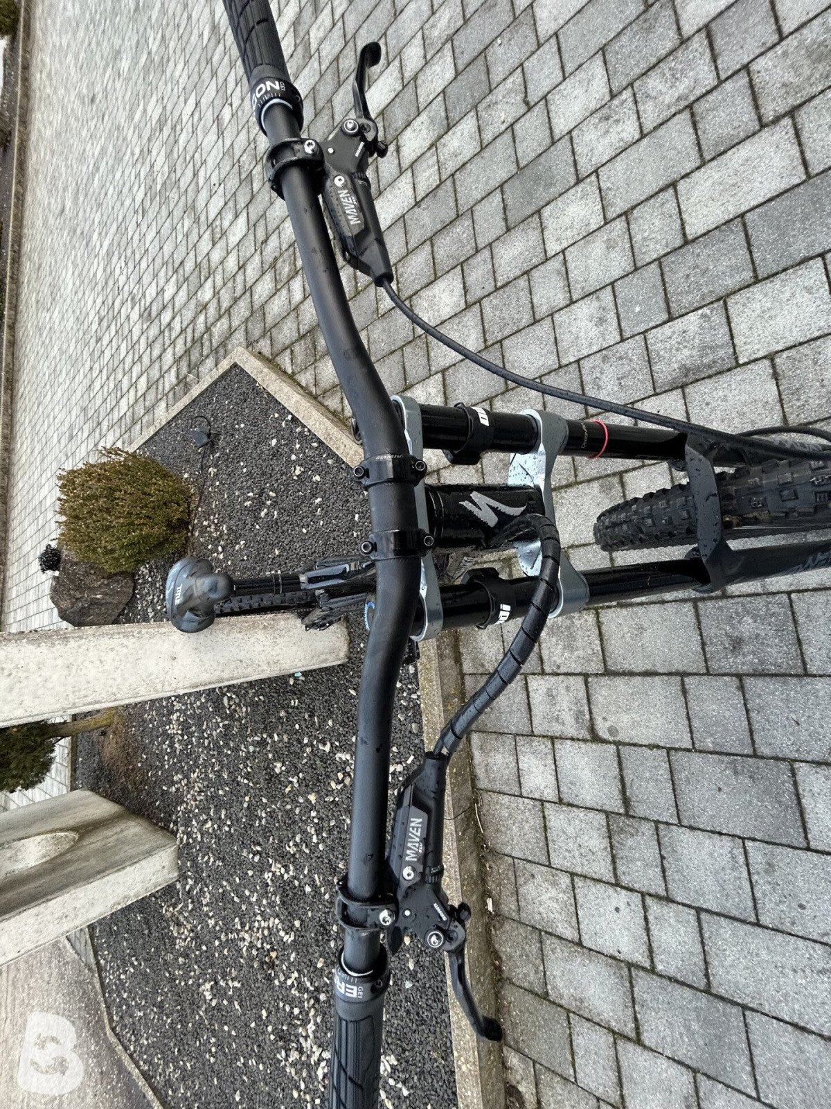 Specialized Demo Expert 2021