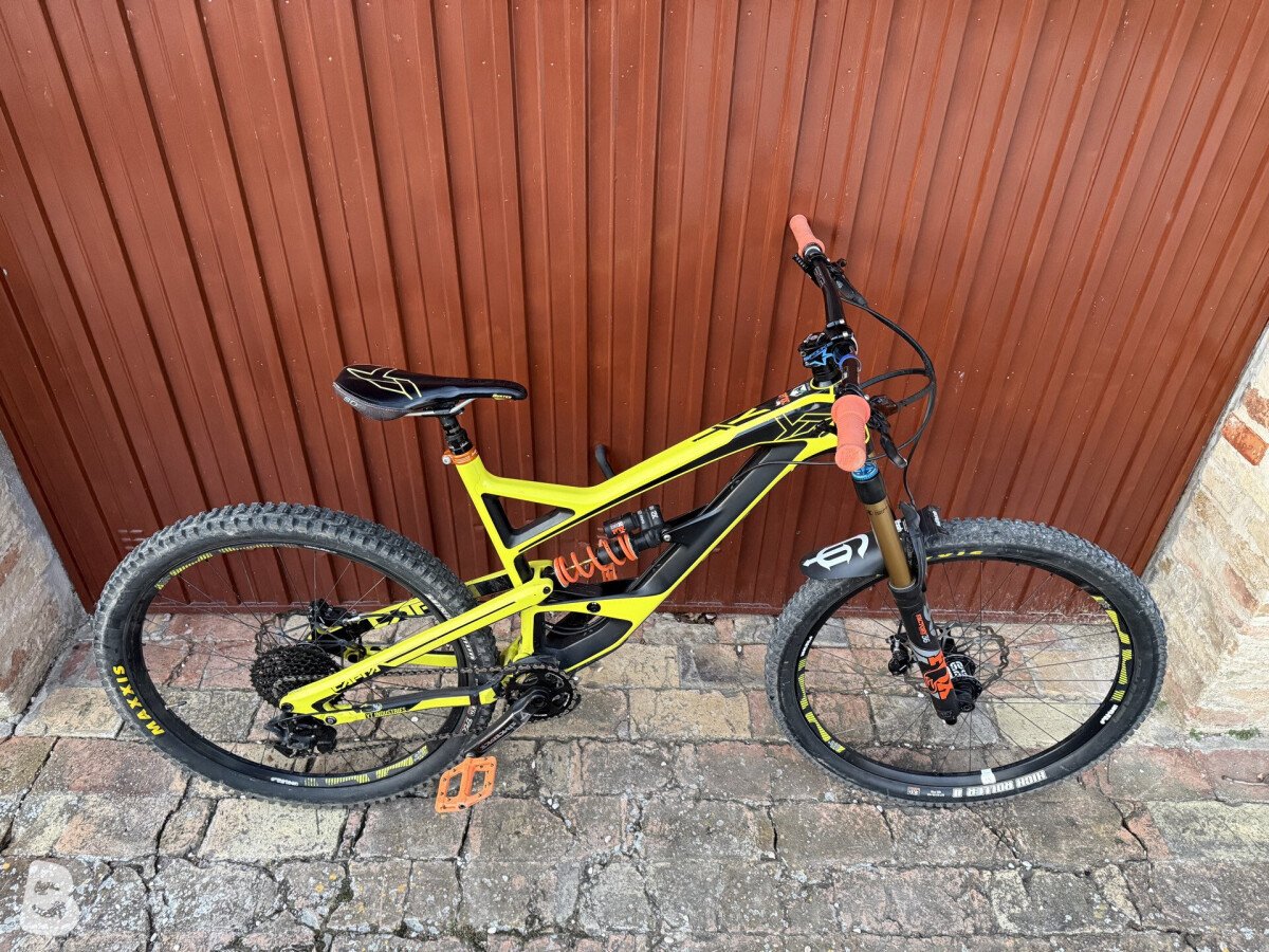 YT Industries Capra CF Pro Race 2019