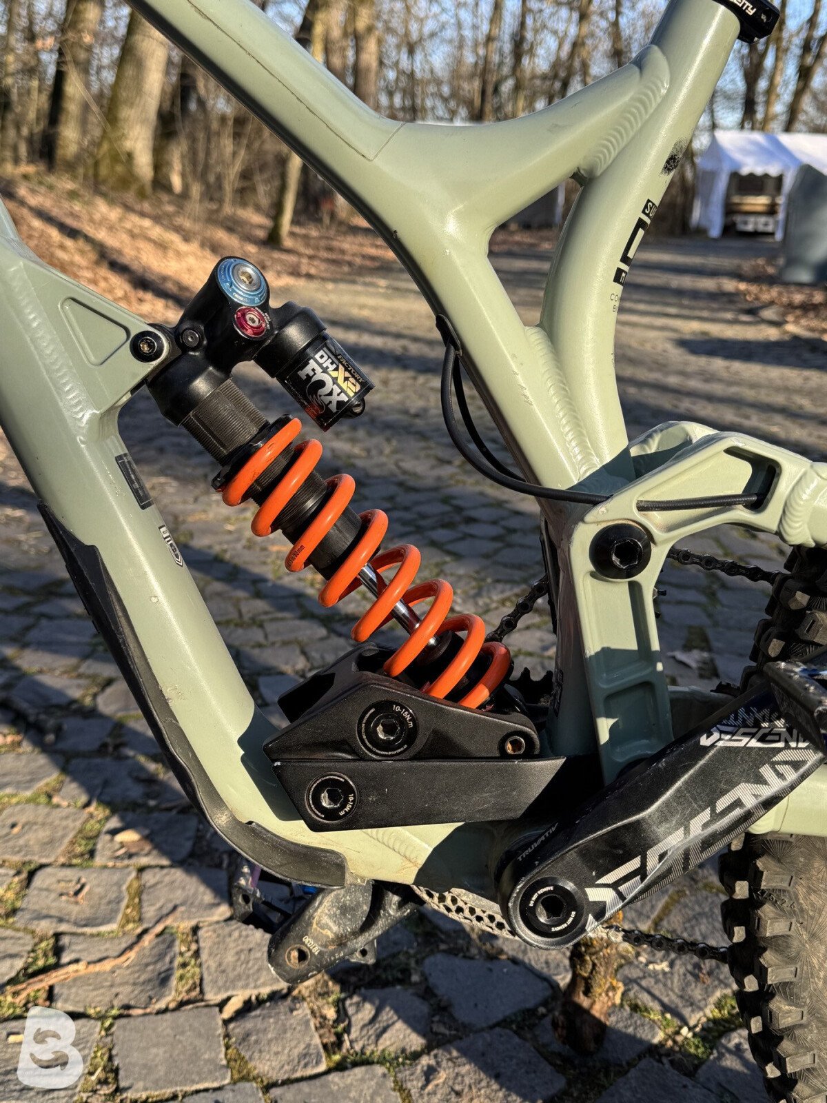 Commencal supreme dh v4 2021