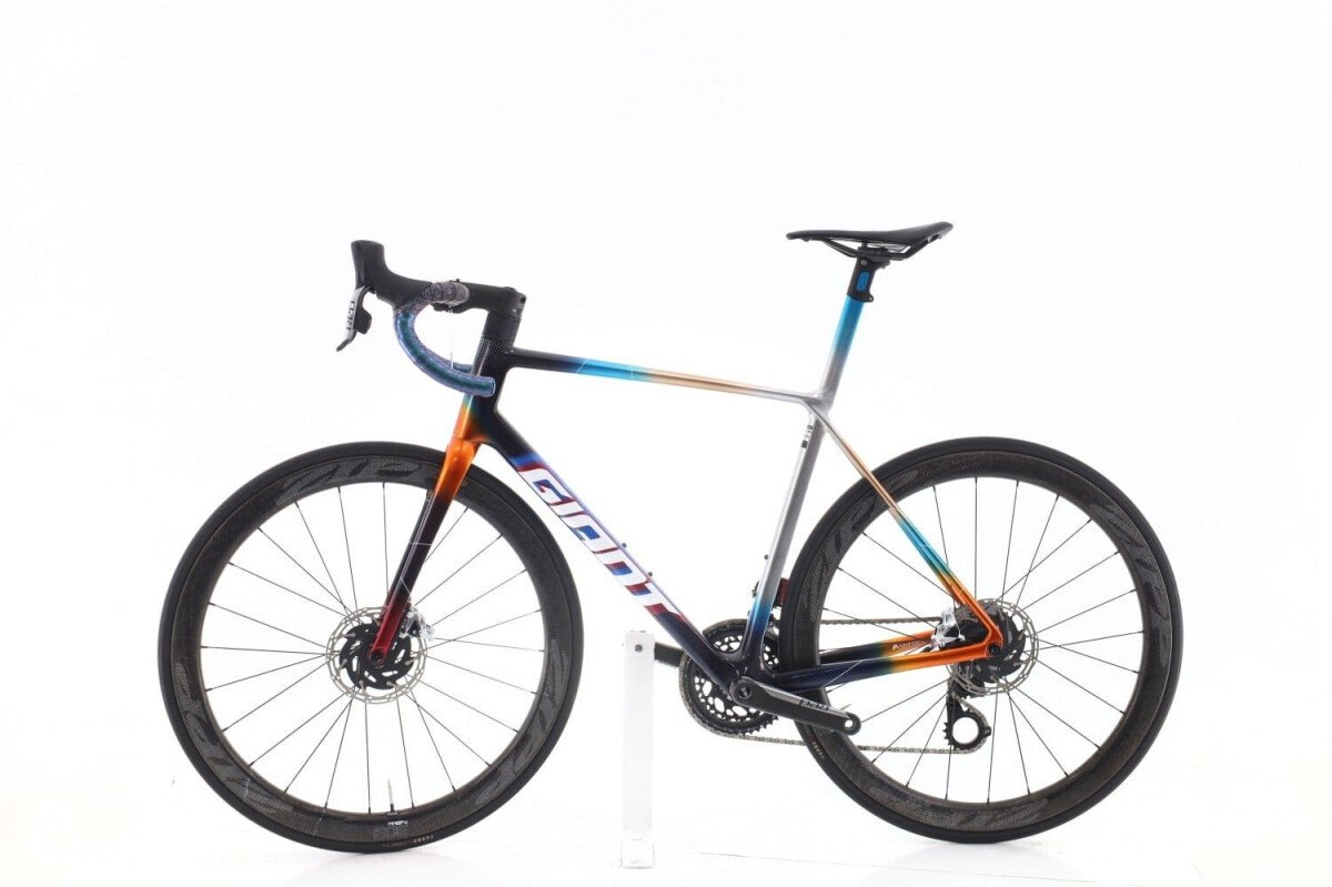 Giant TCR Advanced AXS 12V 2024