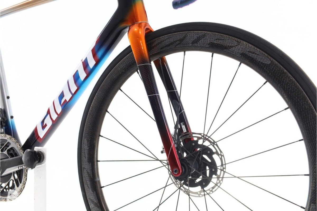 Giant TCR Advanced AXS 12V 2024