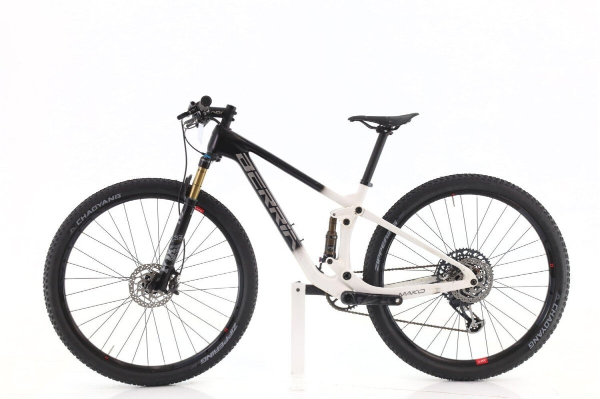 Berria Mako X01 2022