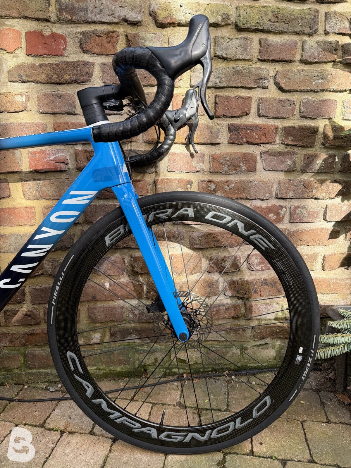 Canyon Ultimate CF SLX Disc 9.0 Team Movistar 2020