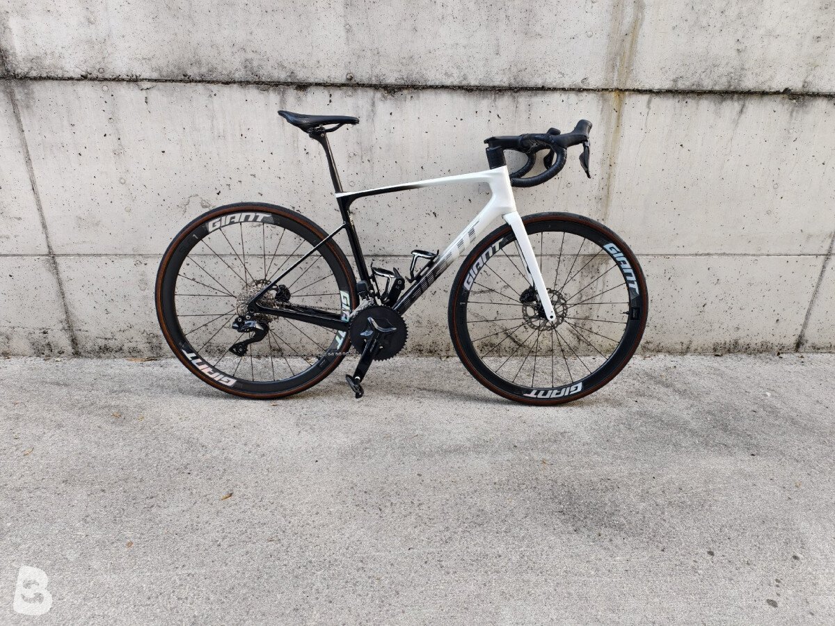 Giant Defy Advanced Pro 1 Di2 2024