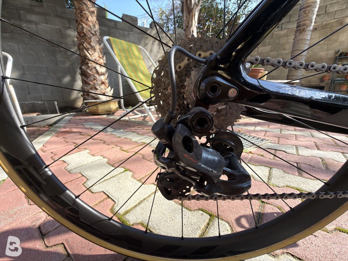 Pinarello Dogma F 2023