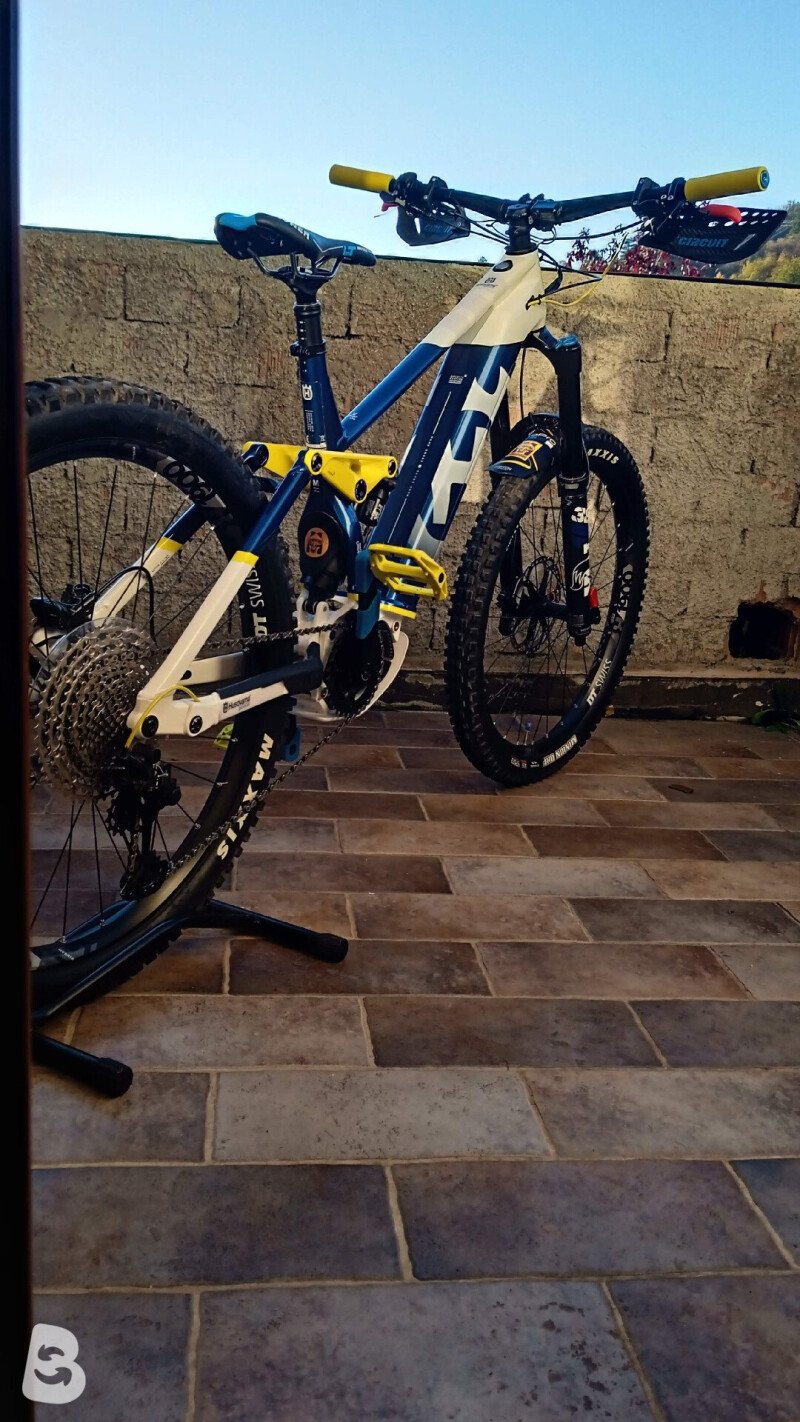 Husqvarna Hard Cross 8 2022