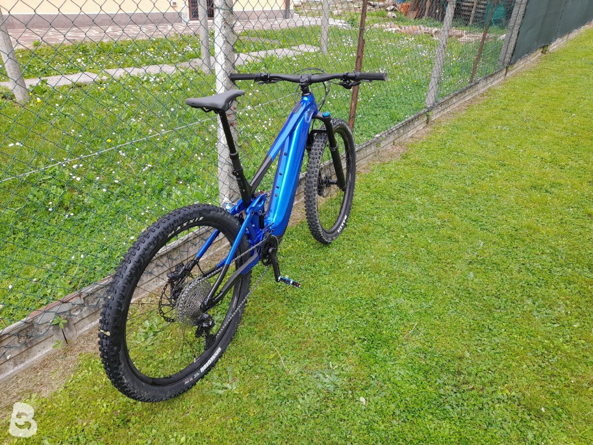 Giant E X2 2022