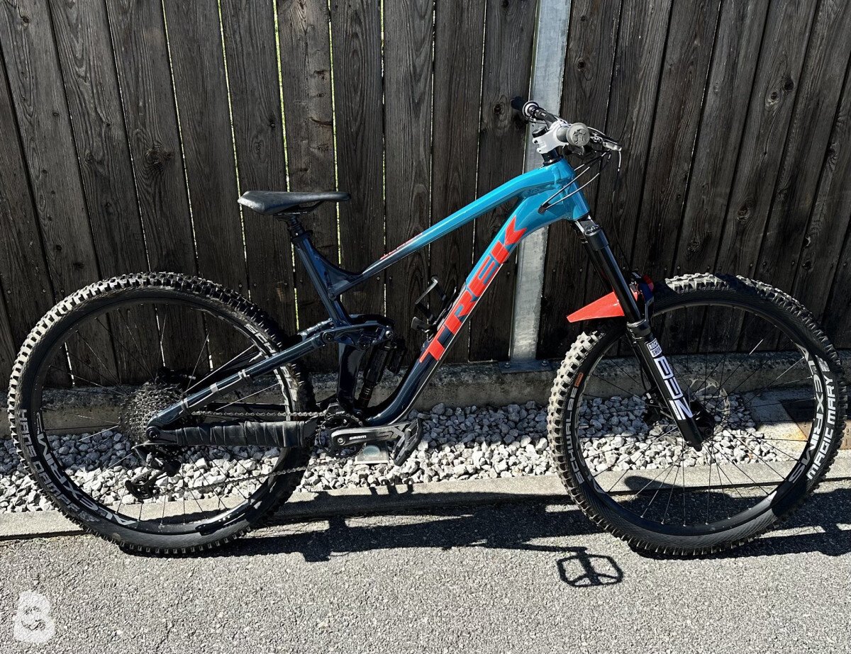 Trek Slash 8 2025
