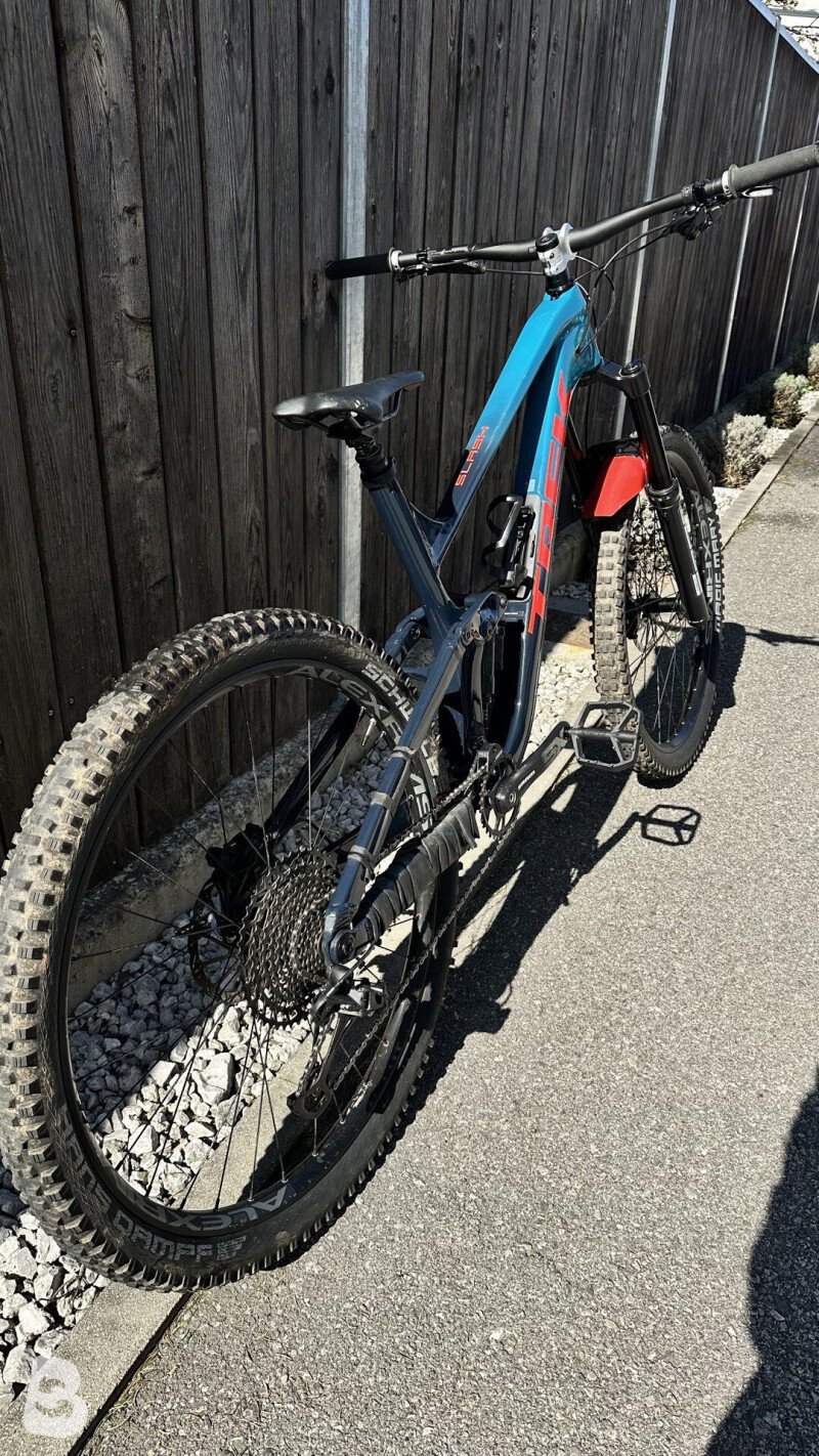Trek Slash 8 2025