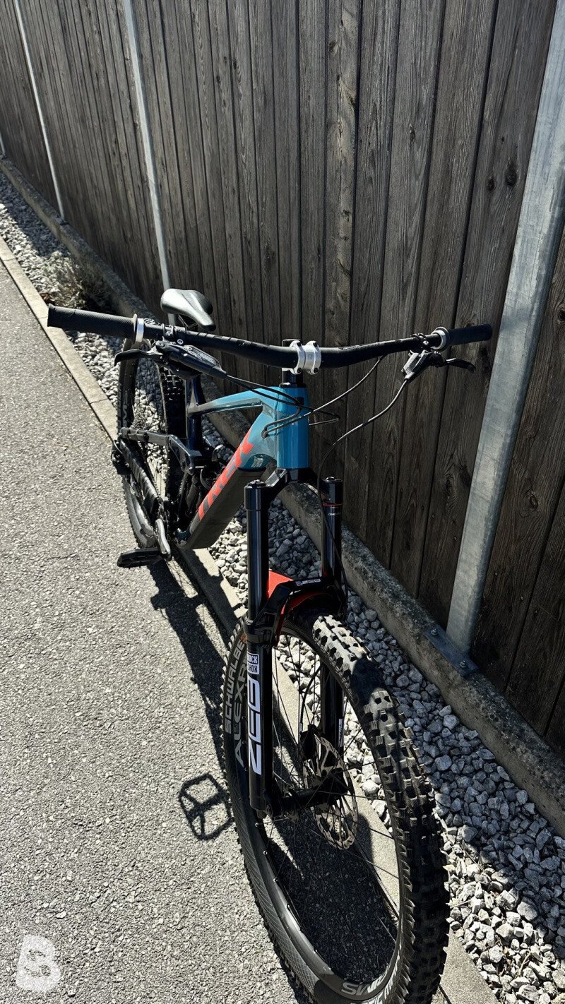 Trek Slash 8 2025