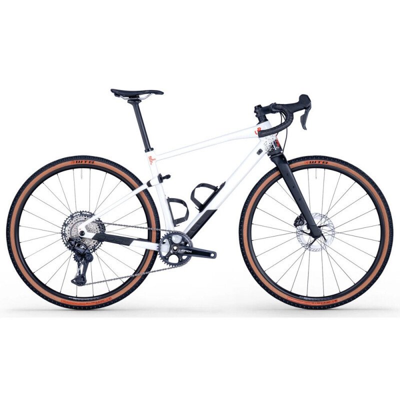 BMC URS 01 LT ONE metallic white black 2026