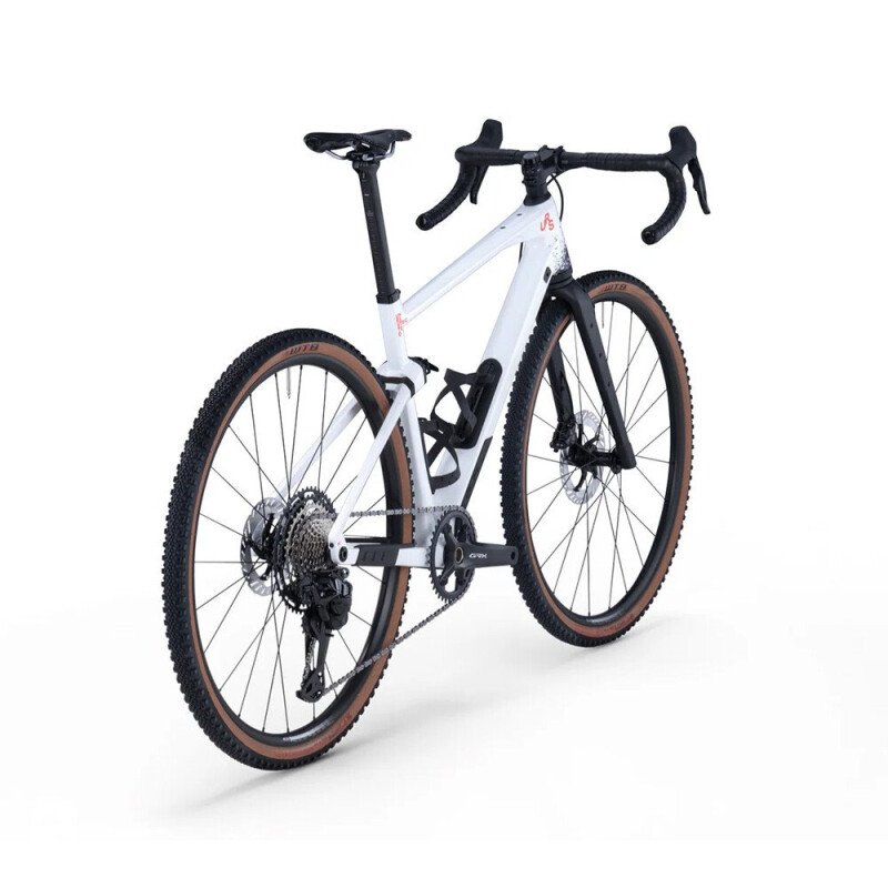 BMC URS 01 LT ONE metallic white black 2026