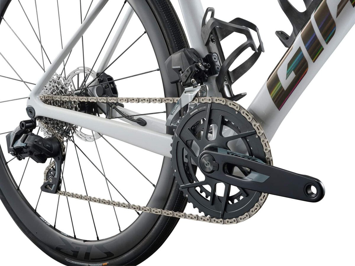 Giant Defy Advanced Pro 1 white 2026