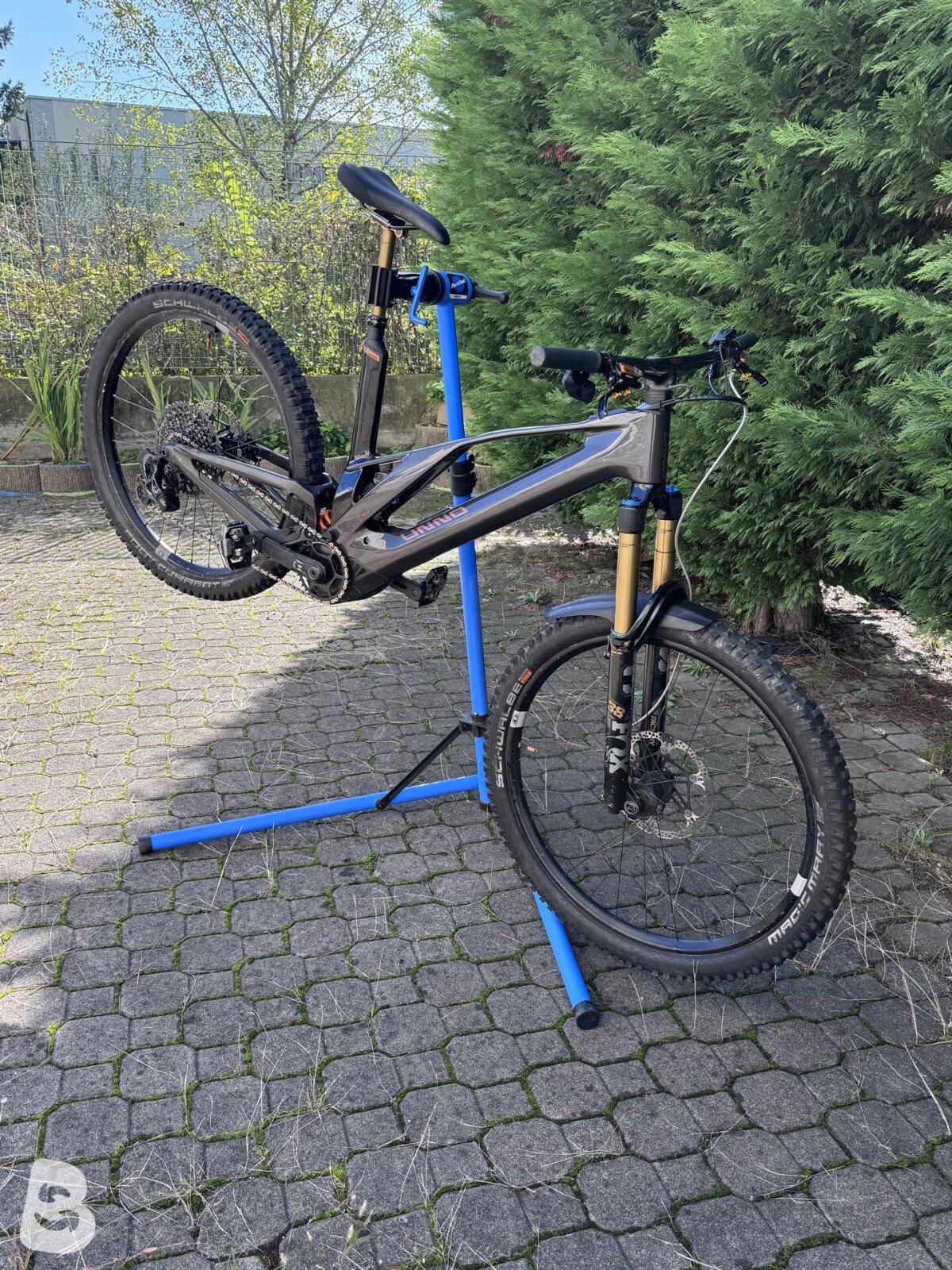 UNNO Mith Factory Carbon 2023