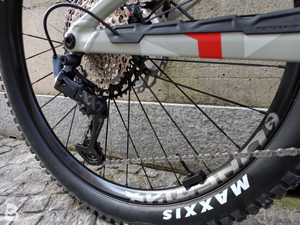 Mondraker Chrono Carbon R 2025