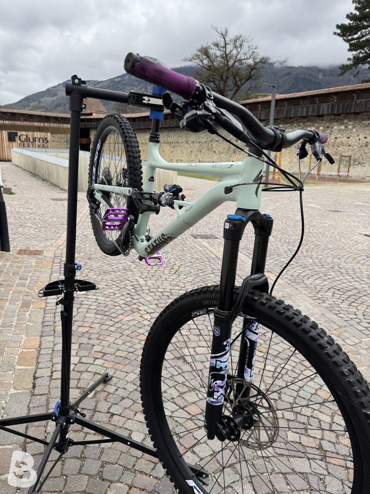 Specialized Status 2022